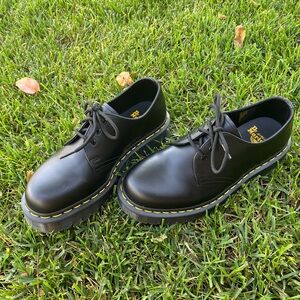 DR.MARTENS